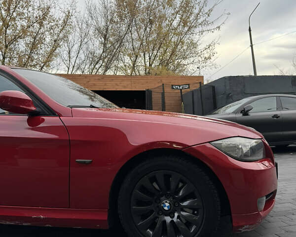 Красный БМВ 3 Серия, объемом двигателя 2.5 л и пробегом 312 тыс. км за 8008 $, фото 5 на Automoto.ua