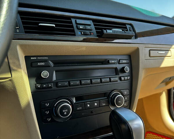 Красный БМВ 3 Серия, объемом двигателя 2.98 л и пробегом 185 тыс. км за 8200 $, фото 15 на Automoto.ua