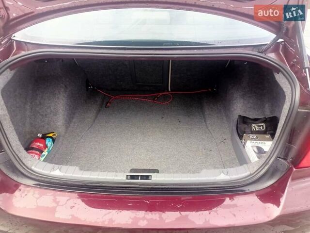 Красный БМВ 3 Серия, объемом двигателя 2 л и пробегом 180 тыс. км за 7500 $, фото 4 на Automoto.ua