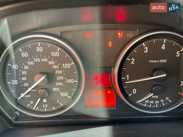 Красный БМВ 3 Серия, объемом двигателя 3 л и пробегом 159 тыс. км за 10500 $, фото 10 на Automoto.ua