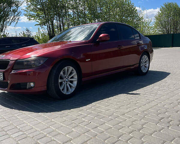 Красный БМВ 3 Серия, объемом двигателя 3 л и пробегом 159 тыс. км за 10500 $, фото 1 на Automoto.ua