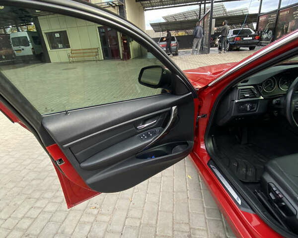 Червоний БМВ 3 Серія, об'ємом двигуна 2 л та пробігом 135 тис. км за 14400 $, фото 13 на Automoto.ua
