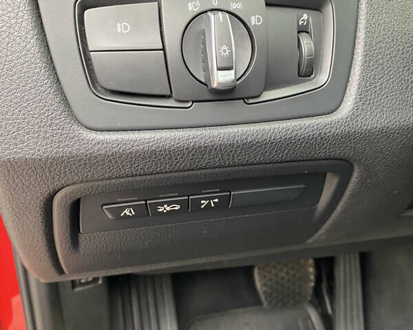 Червоний БМВ 3 Серія, об'ємом двигуна 2 л та пробігом 135 тис. км за 14400 $, фото 15 на Automoto.ua