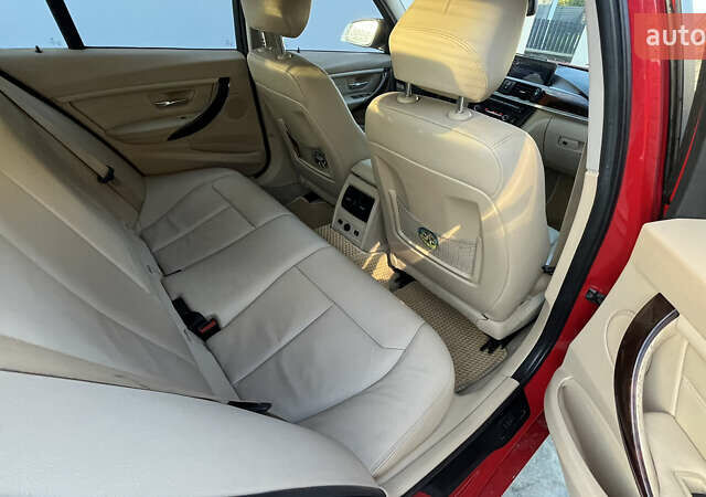 БМВ 3 Серия 2012 в Белой Церкве на Automoto.ua Красный БМВ 3 Серия, объемом двигателя 2 л и пробегом 236 тыс. км за 14800 $, фото 9 на Automoto.ua