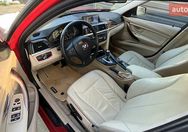 БМВ 3 Серия 2012 в Белой Церкве на Automoto.ua Красный БМВ 3 Серия, объемом двигателя 2 л и пробегом 236 тыс. км за 14800 $, фото 7 на Automoto.ua
