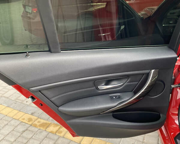Червоний БМВ 3 Серія, об'ємом двигуна 2 л та пробігом 135 тис. км за 14400 $, фото 20 на Automoto.ua