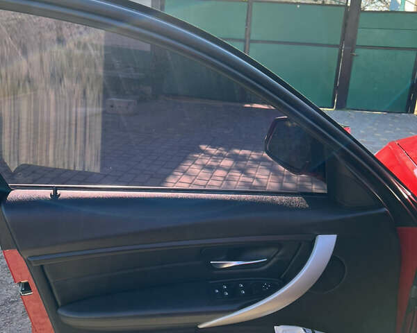 Красный БМВ 3 Серия, объемом двигателя 2 л и пробегом 240 тыс. км за 14999 $, фото 12 на Automoto.ua