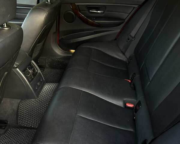 Красный БМВ 3 Серия, объемом двигателя 2 л и пробегом 174 тыс. км за 12700 $, фото 11 на Automoto.ua