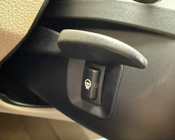 Червоний БМВ 3 Серія, об'ємом двигуна 2 л та пробігом 179 тис. км за 13300 $, фото 38 на Automoto.ua