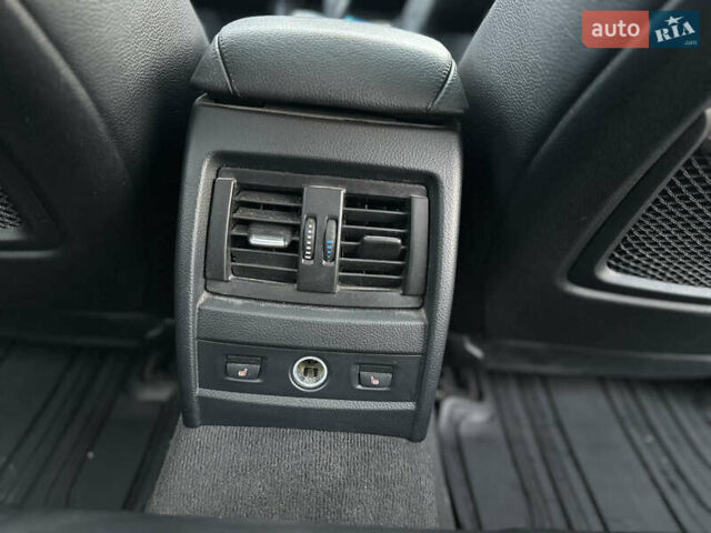 БМВ 3 Серия 2013 в Львове на Automoto.ua Красный БМВ 3 Серия, объемом двигателя 2 л и пробегом 149 тыс. км за 10700 $, фото 17 на Automoto.ua