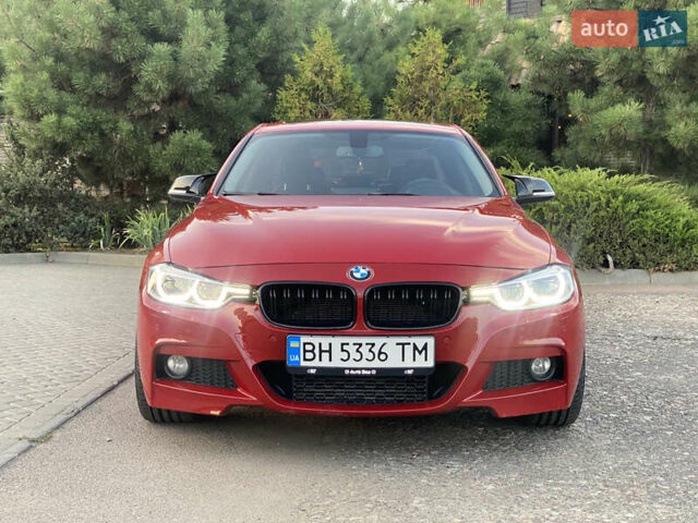 Красный БМВ 3 Серия, объемом двигателя 2 л и пробегом 222 тыс. км за 12800 $, фото 1 на Automoto.ua