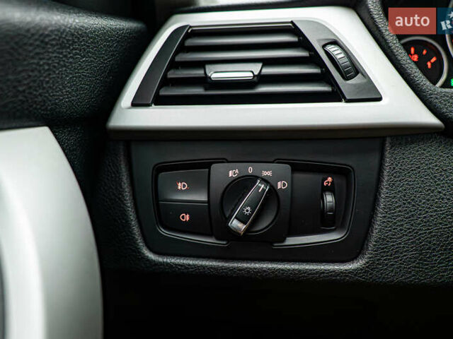 Красный БМВ 3 Серия, объемом двигателя 2 л и пробегом 124 тыс. км за 14705 $, фото 14 на Automoto.ua