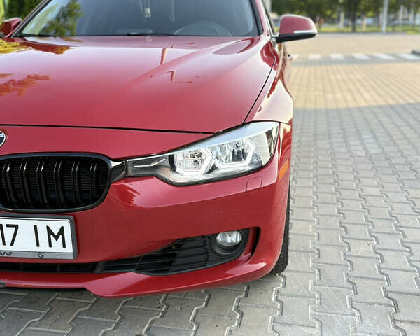 Красный БМВ 3 Серия, объемом двигателя 2 л и пробегом 174 тыс. км за 12700 $, фото 2 на Automoto.ua
