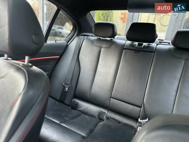 БМВ 3 Серия 2013 в Львове на Automoto.ua Красный БМВ 3 Серия, объемом двигателя 2 л и пробегом 149 тыс. км за 10700 $, фото 16 на Automoto.ua