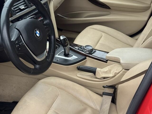 Красный БМВ 3 Серия, объемом двигателя 2 л и пробегом 246 тыс. км за 8800 $, фото 6 на Automoto.ua