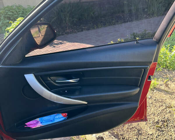 Красный БМВ 3 Серия, объемом двигателя 2 л и пробегом 240 тыс. км за 14999 $, фото 19 на Automoto.ua