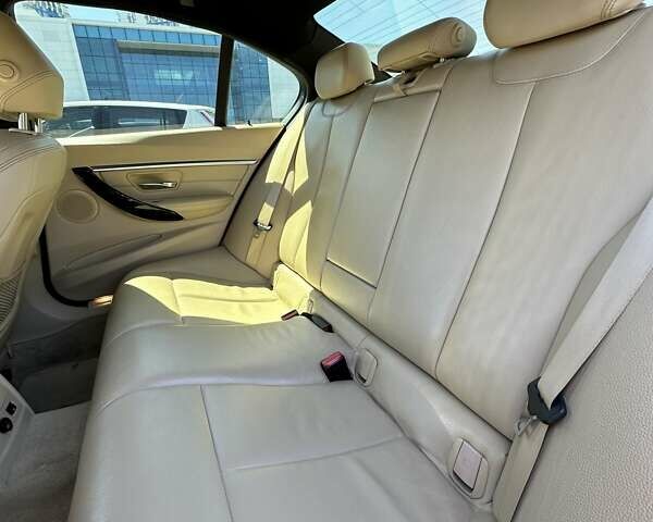 Червоний БМВ 3 Серія, об'ємом двигуна 2 л та пробігом 106 тис. км за 16999 $, фото 46 на Automoto.ua