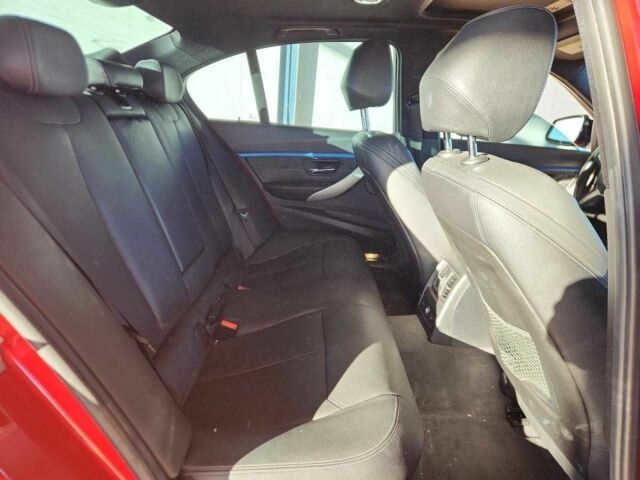 Красный БМВ 3 Серия, объемом двигателя 3 л и пробегом 82 тыс. км за 4500 $, фото 9 на Automoto.ua