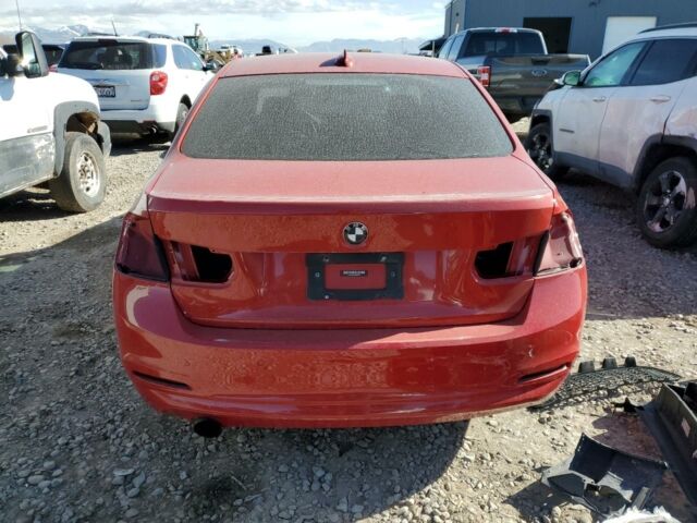 Красный БМВ 3 Серия, объемом двигателя 2 л и пробегом 149 тыс. км за 10200 $, фото 4 на Automoto.ua