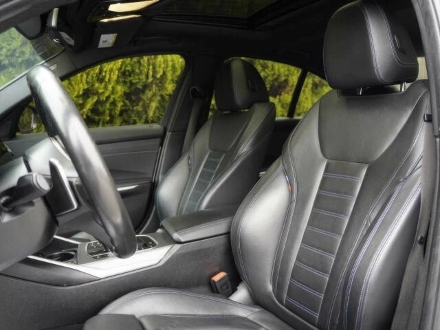 Червоний БМВ 3 Серія, об'ємом двигуна 2 л та пробігом 30 тис. км за 9400 $, фото 10 на Automoto.ua