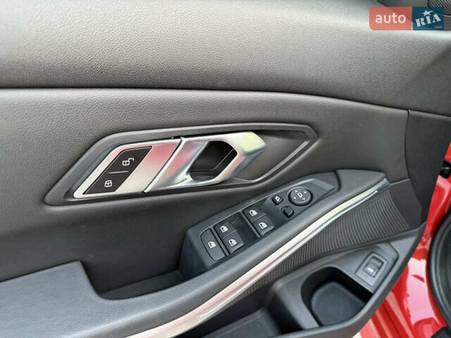 Красный БМВ 3 Серия, объемом двигателя 2 л и пробегом 19 тыс. км за 39900 $, фото 20 на Automoto.ua