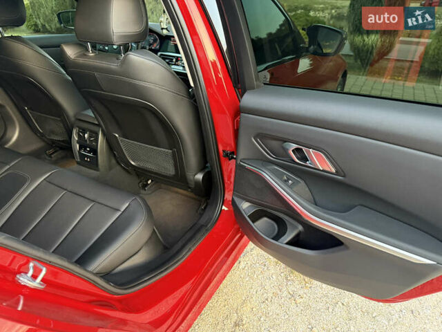 Красный БМВ 3 Серия, объемом двигателя 2 л и пробегом 19 тыс. км за 39900 $, фото 37 на Automoto.ua
