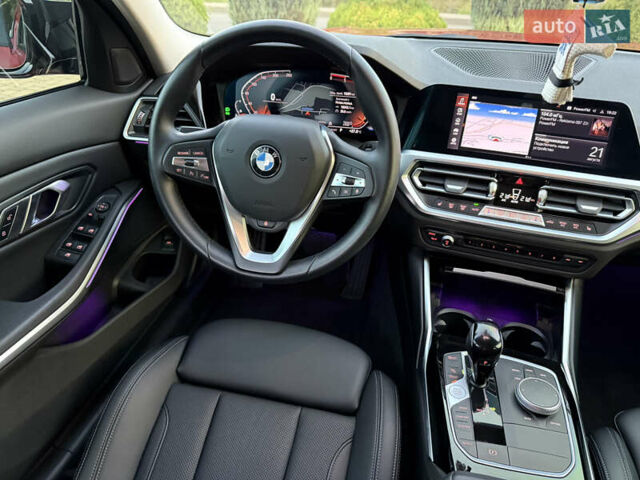 Красный БМВ 3 Серия, объемом двигателя 2 л и пробегом 19 тыс. км за 39900 $, фото 31 на Automoto.ua