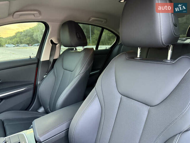 Красный БМВ 3 Серия, объемом двигателя 2 л и пробегом 19 тыс. км за 39900 $, фото 22 на Automoto.ua