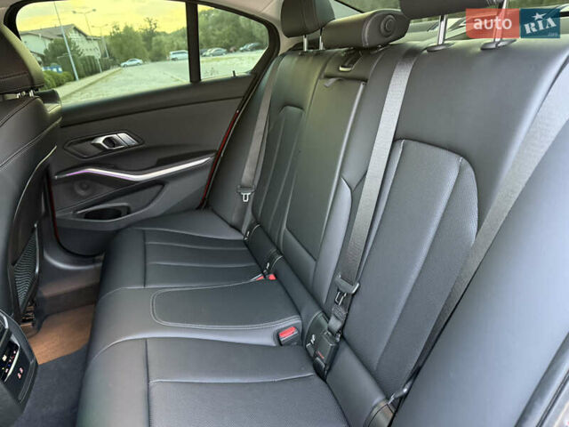 Красный БМВ 3 Серия, объемом двигателя 2 л и пробегом 19 тыс. км за 39900 $, фото 34 на Automoto.ua