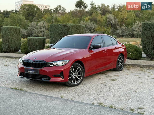 Красный БМВ 3 Серия, объемом двигателя 2 л и пробегом 19 тыс. км за 39900 $, фото 2 на Automoto.ua