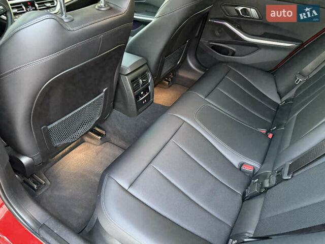 Красный БМВ 3 Серия, объемом двигателя 2 л и пробегом 19 тыс. км за 39900 $, фото 35 на Automoto.ua