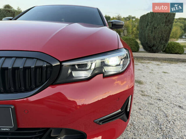 Красный БМВ 3 Серия, объемом двигателя 2 л и пробегом 19 тыс. км за 39900 $, фото 7 на Automoto.ua