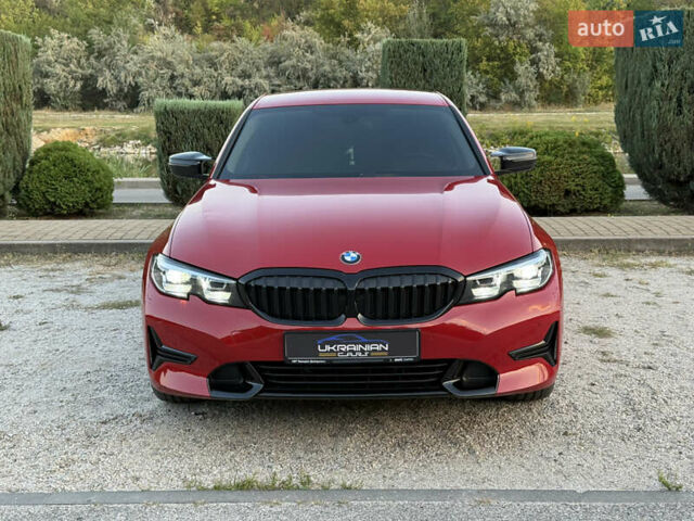 Красный БМВ 3 Серия, объемом двигателя 2 л и пробегом 19 тыс. км за 39900 $, фото 5 на Automoto.ua