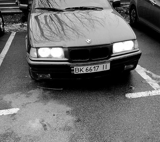 Красный БМВ 3 Серия, объемом двигателя 2 л и пробегом 350 тыс. км за 2000 $, фото 2 на Automoto.ua