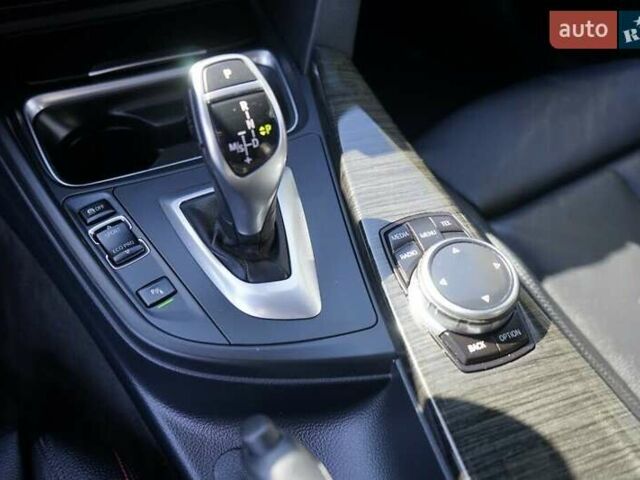 Красный БМВ 3 Серия, объемом двигателя 2 л и пробегом 76 тыс. км за 3000 $, фото 18 на Automoto.ua