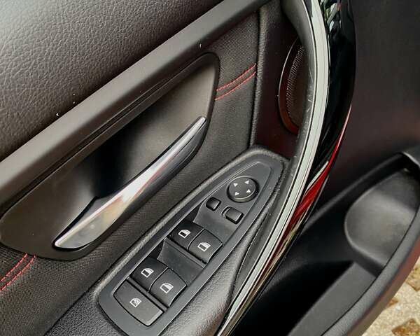 Красный БМВ 3 Серия, объемом двигателя 2 л и пробегом 160 тыс. км за 9000 $, фото 11 на Automoto.ua