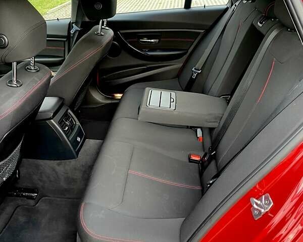 Красный БМВ 3 Серия, объемом двигателя 2 л и пробегом 160 тыс. км за 9000 $, фото 5 на Automoto.ua