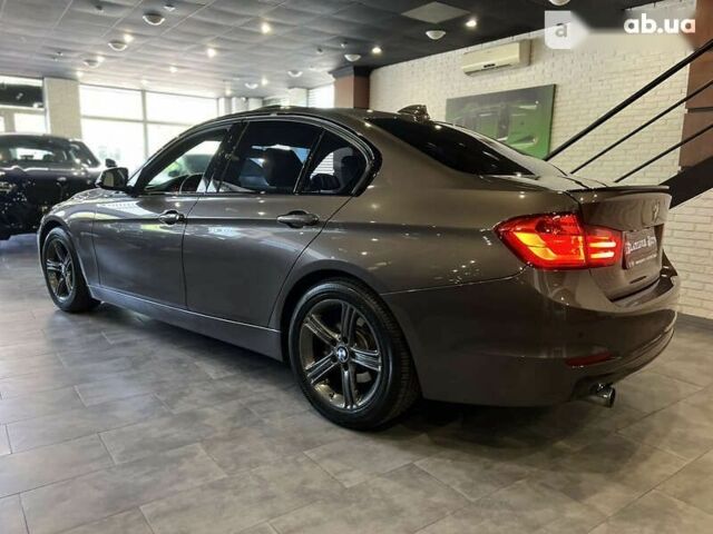 БМВ 3 Серия, объемом двигателя 2 л и пробегом 122 тыс. км за 15900 $, фото 4 на Automoto.ua