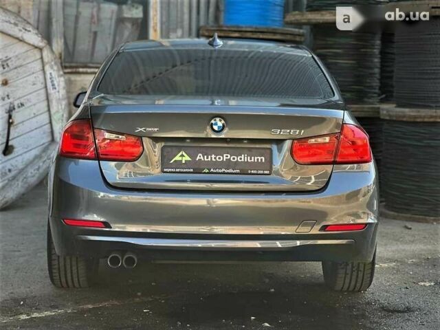 БМВ 3 Серия, объемом двигателя 2 л и пробегом 131 тыс. км за 17500 $, фото 7 на Automoto.ua