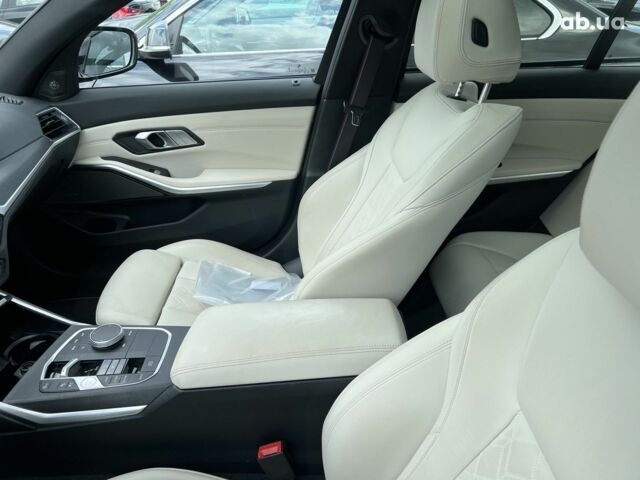 БМВ 3 Серия, объемом двигателя 2 л и пробегом 10 тыс. км за 74107 $, фото 9 на Automoto.ua