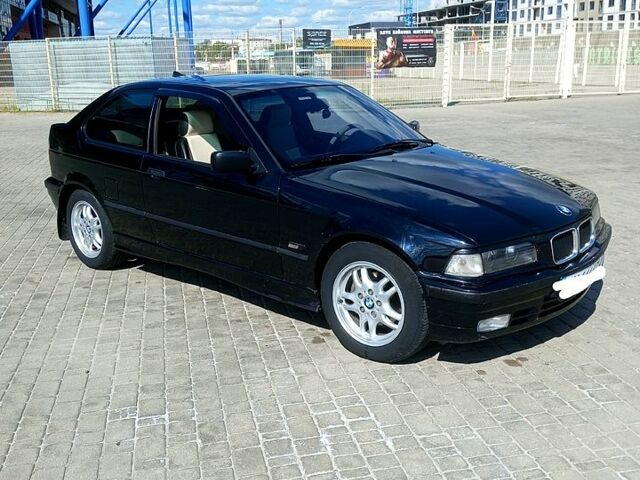 БМВ 3 Серия, объемом двигателя 1.9 л и пробегом 350 тыс. км за 4000 $, фото 1 на Automoto.ua