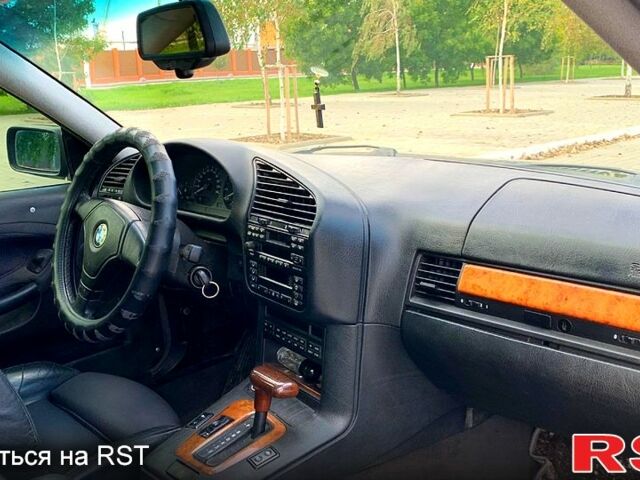 БМВ 3 Серия, объемом двигателя 2 л и пробегом 197 тыс. км за 4200 $, фото 3 на Automoto.ua