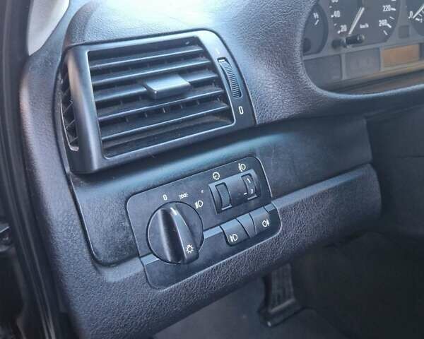 БМВ 3 Серия, объемом двигателя 1.8 л и пробегом 297 тыс. км за 3200 $, фото 2 на Automoto.ua