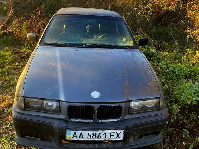 БМВ 3 Серия, объемом двигателя 1.8 л и пробегом 0 тыс. км за 1800 $, фото 1 на Automoto.ua