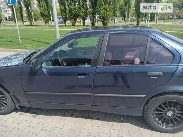 БМВ 3 Серія, об'ємом двигуна 1.6 л та пробігом 415 тис. км за 1750 $, фото 5 на Automoto.ua