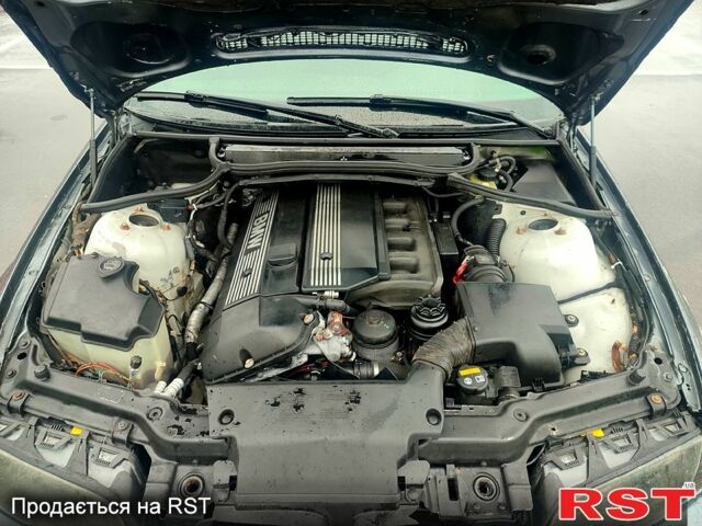 БМВ 3 Серія, об'ємом двигуна 2.8 л та пробігом 300 тис. км за 3850 $, фото 4 на Automoto.ua