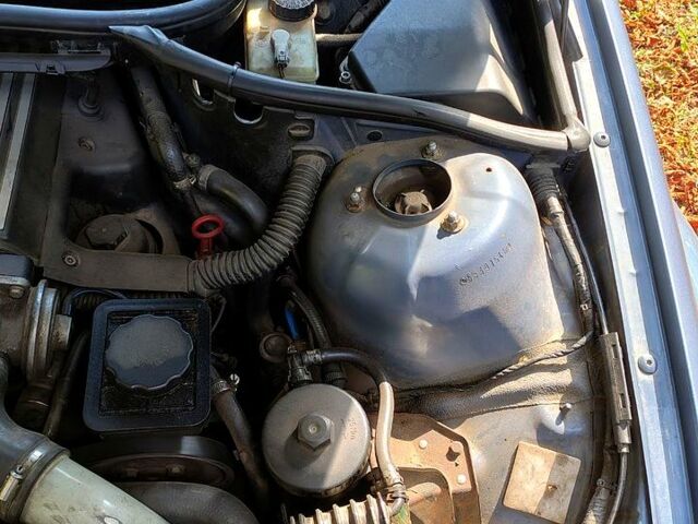 БМВ 3 Серия, объемом двигателя 2 л и пробегом 288 тыс. км за 3800 $, фото 8 на Automoto.ua