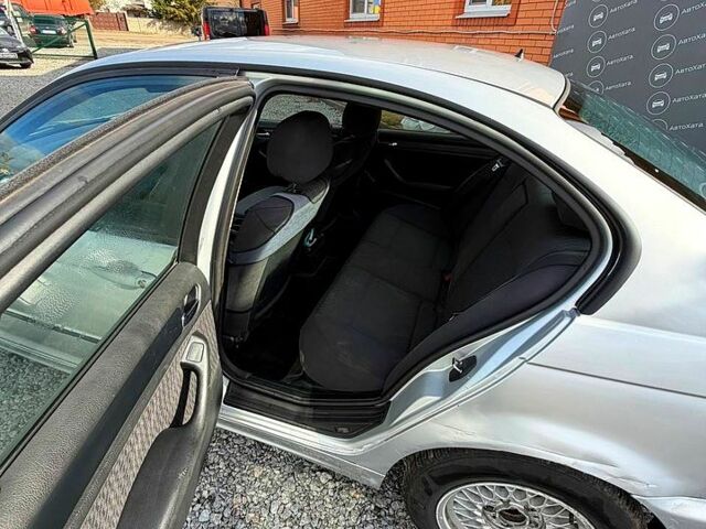 БМВ 3 Серия, объемом двигателя 2 л и пробегом 300 тыс. км за 3650 $, фото 4 на Automoto.ua