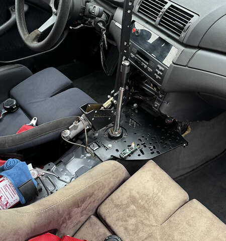 БМВ 3 Серия, объемом двигателя 2 л и пробегом 259 тыс. км за 10000 $, фото 12 на Automoto.ua