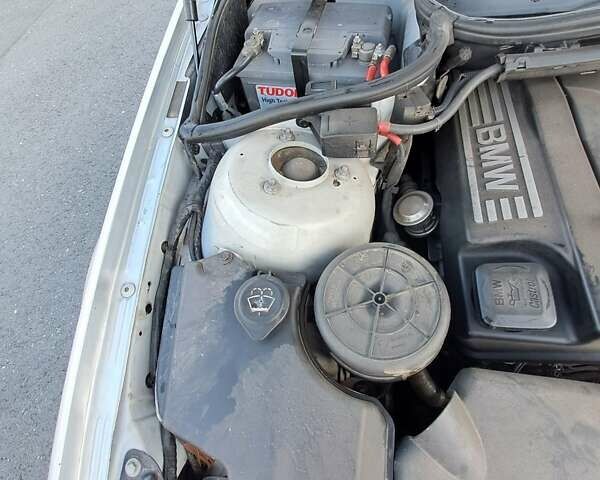 БМВ 3 Серія, об'ємом двигуна 1.8 л та пробігом 120 тис. км за 4700 $, фото 14 на Automoto.ua